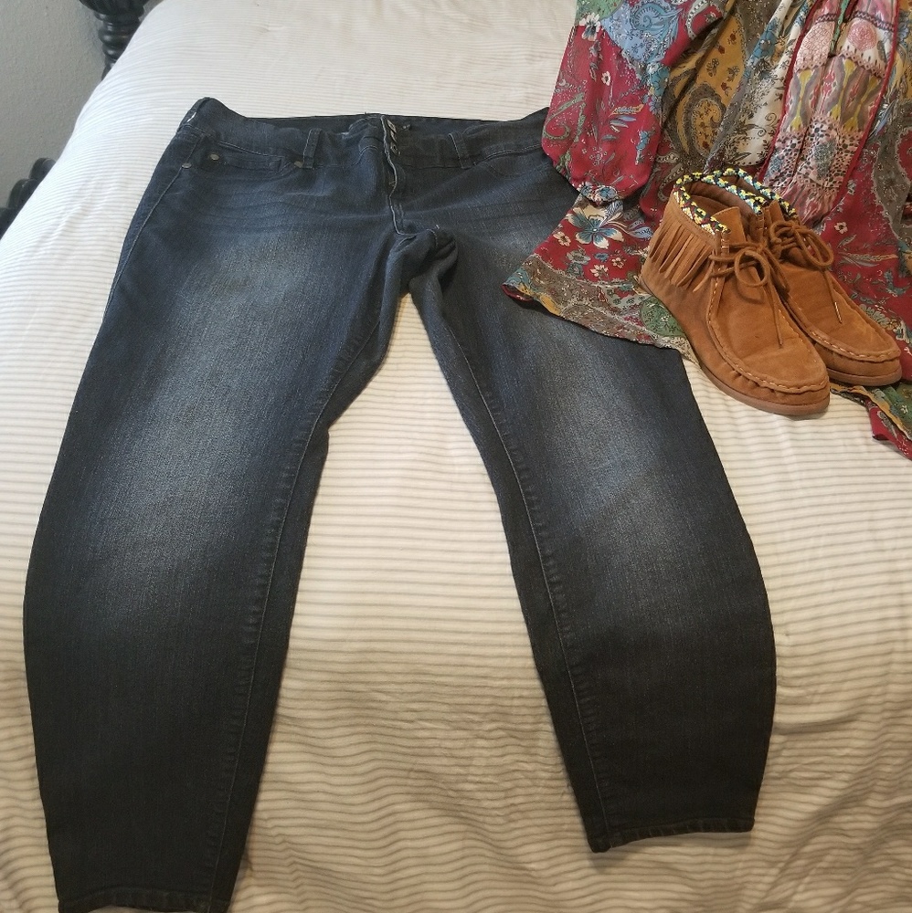 SOLD- Torrid Jeans NWOT